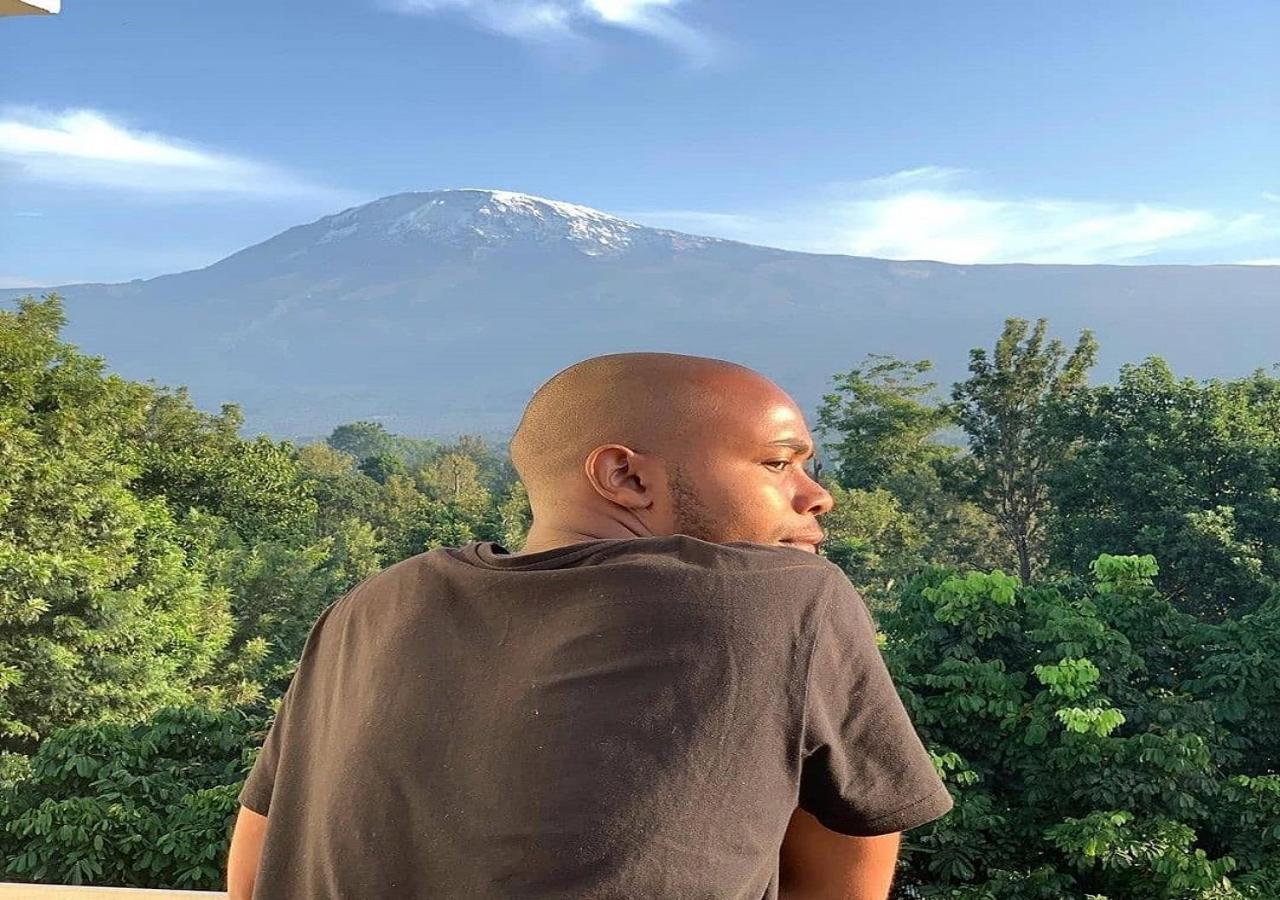 Kilimanjaro White House Hotel Моши Экстерьер фото